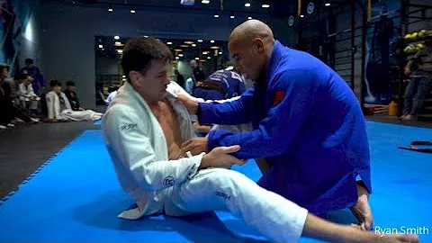 Demian Maia Rolling BJJ With AOJ Black Belt Johnat...