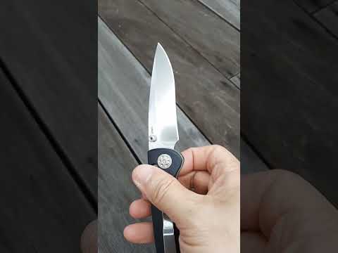 Benchmade Foray Modern Gentlemen's Pocket Knife