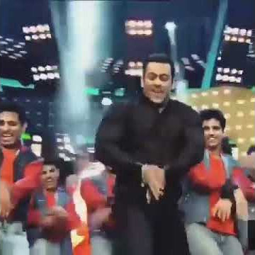 Salman Khan  Award Show Dance Performance || chamak chalo Funny salman khan Shahrukh copy #Shorts