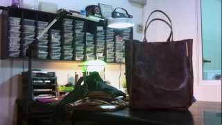 ทำกระเป๋าหนัง : making a tote bag by craftsmangus