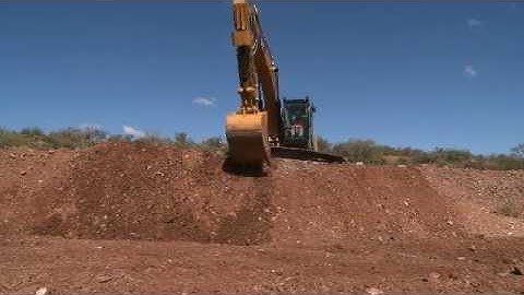 Cat® Grade Control for Hydraulic Excavators - Basic Operation of Heading and Tilt Bucket Sensors