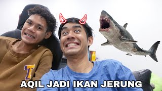 GANAS WOI IKAN JERUNG 😱 SHARK BITE ROBLOX 😂