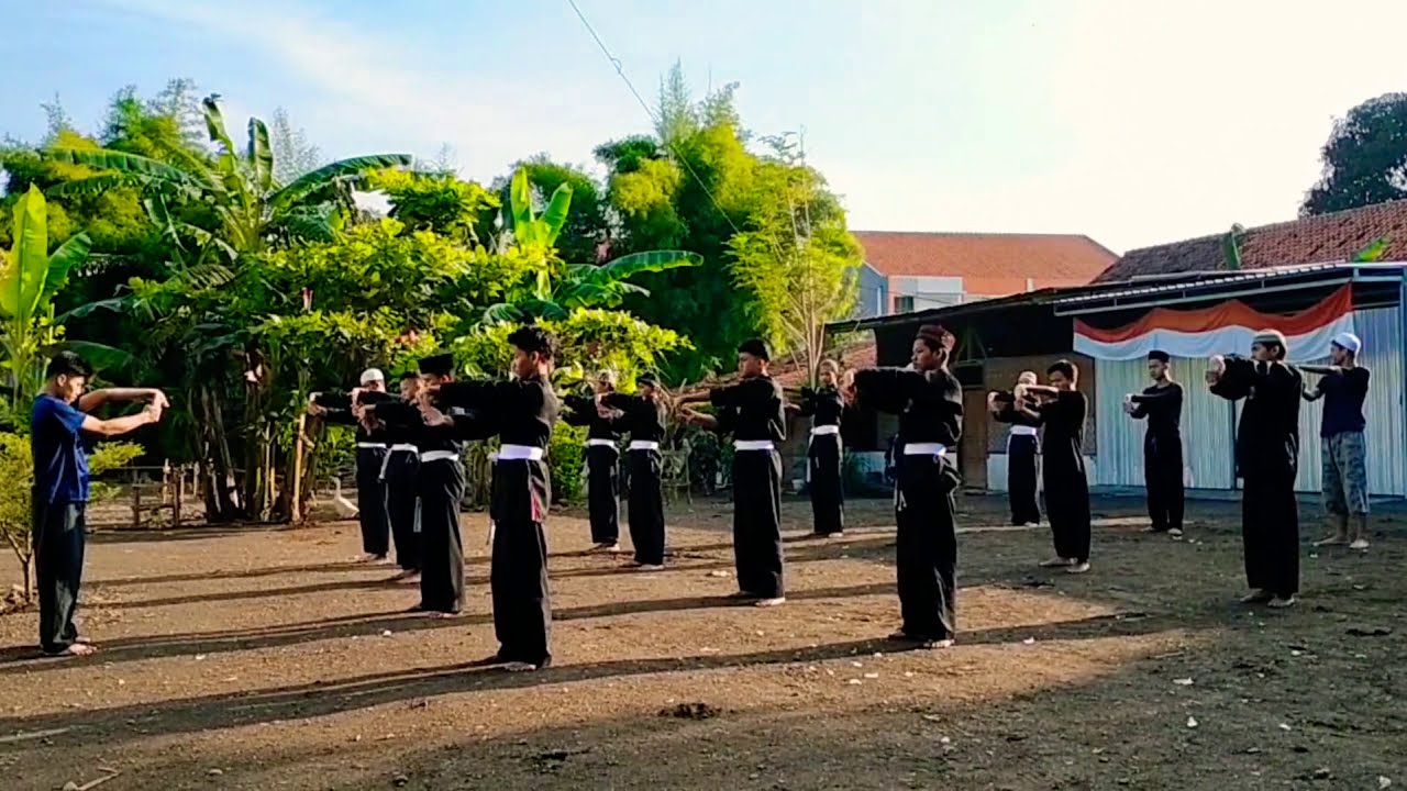 LATIHAN SENI BELADIRI PANGLIPUR DI PONPES ATTAUHIDIYYAH ,, AYOO MONDOK..