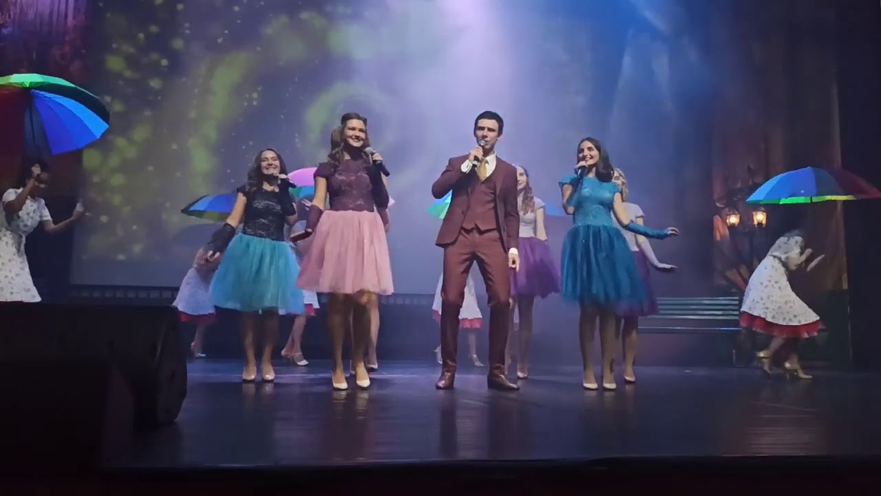 Эдуард Хиль младший =Поднялся рассвет над крышей=