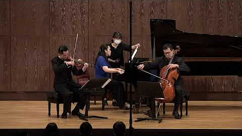 林京美：《夜˙亮》（钢琴三重奏，蔡宏斌委托创作，世界首演）Ching-Mei Lin: In the Light of Grace  for piano trio (world premiere) - 天天要闻