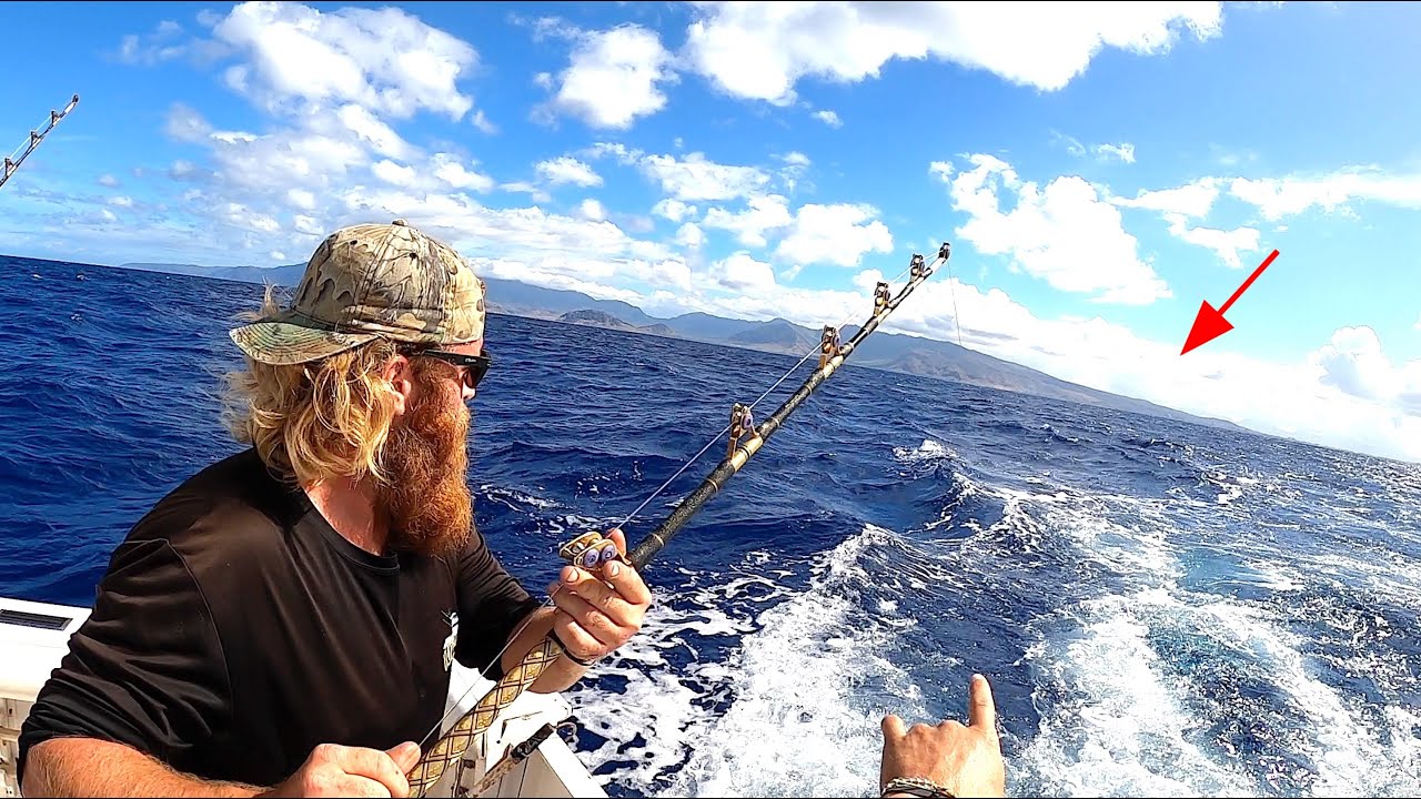 Fishing in Hawaii  Catching and Filleting Mahi Mahi Offshore Oahu 