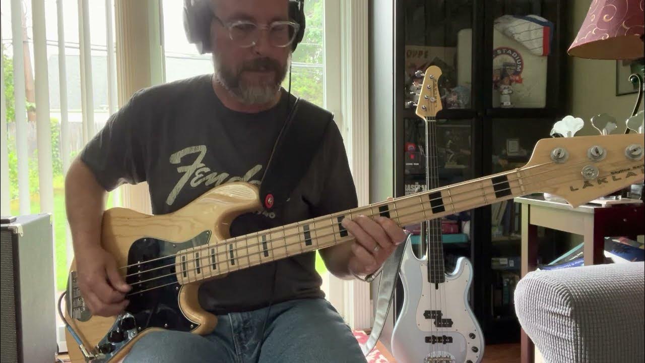 Wet Leg - "Chaise Longue" Bass Cover Wet Leg - "Chaise Longue" Bass Cover