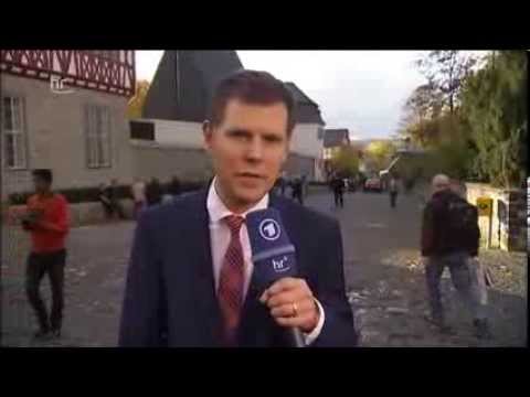 Papst Franziskus schickt Tebartz-van Elst in die Wüste 2013