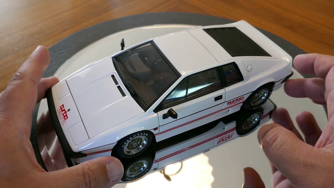 Lotus Esprit Turbo by AutoArt in 1:18 scale diecast - YouTube