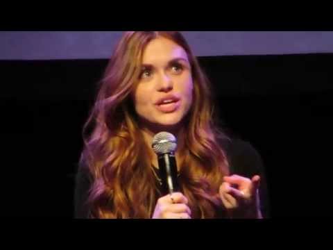 Talking about her name and more - Holland Roden @ Werewolfcon ...