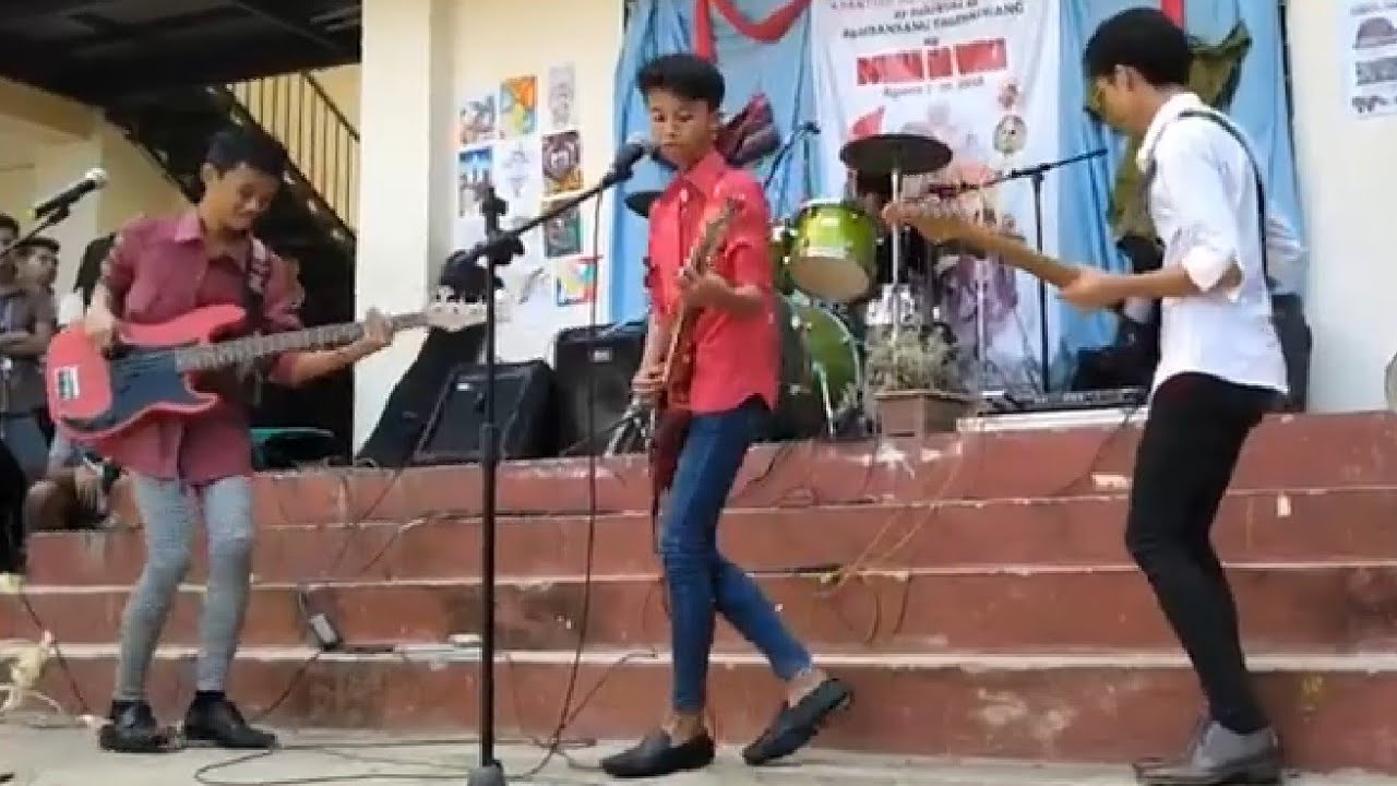 Mundo by IV of Spades | Guitar Solo, Drumshred, Bass Drop.