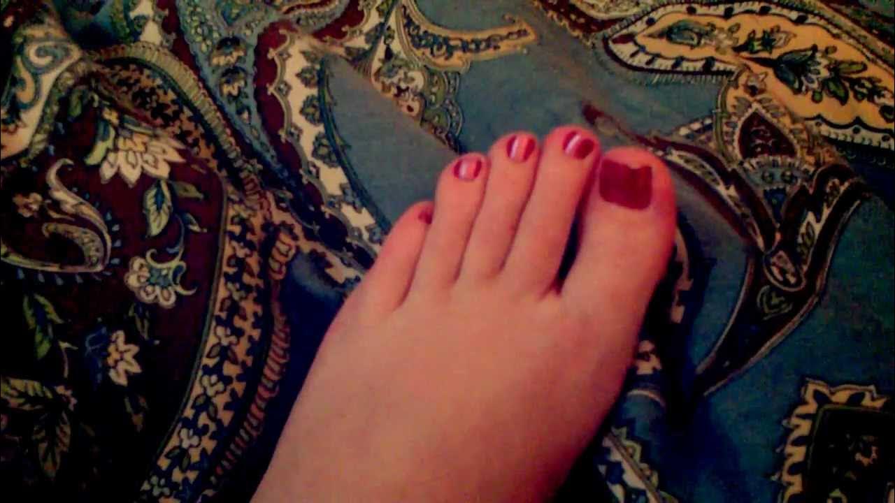 Dancing (Twitching)Toes YouTube