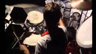 Miniatura del video "Bill Bruford solo 1982"