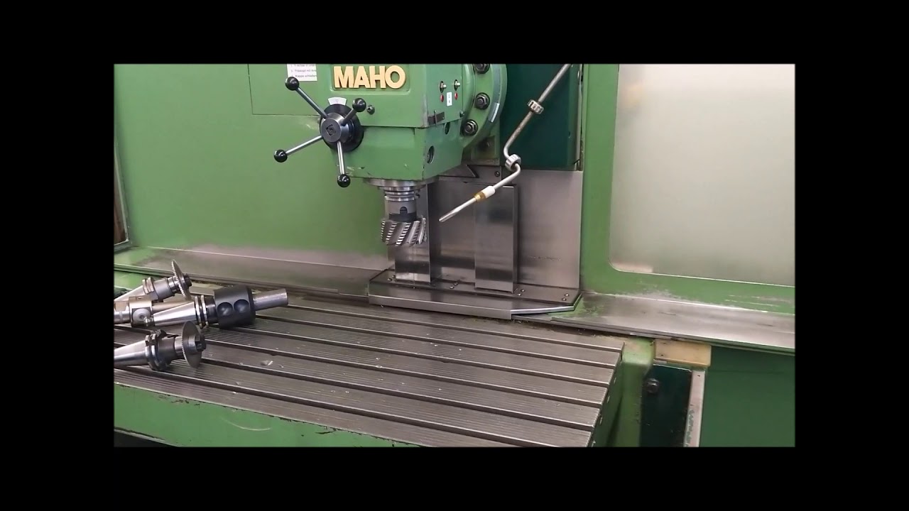 MAHO MH 600 E Tool Milling Machine