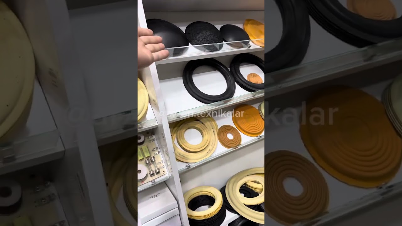 Kattaqo’rg’on shaxrida ochilgan Aparat do’koni hamma musiqa asboblari bor.