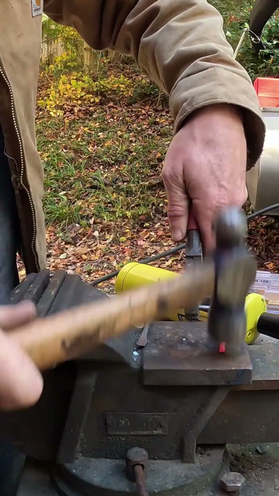 Make your own griddle (lightweight and easy)                     #outdoorboys #camping #DIY