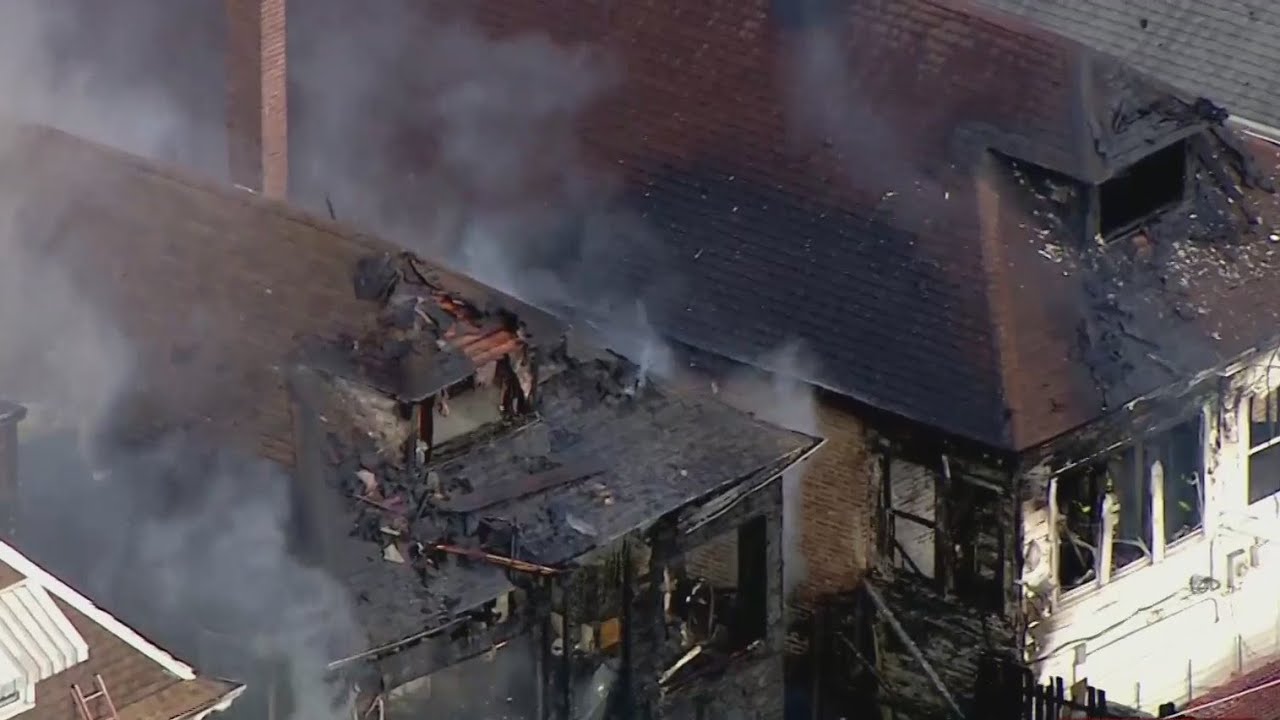 At least 3 homes damaged in South Side fire - YouTube