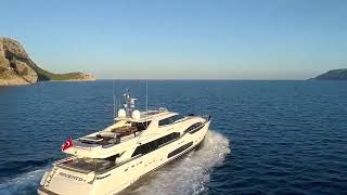 124' CUSTOM LINE 2013 MY ARGENTO