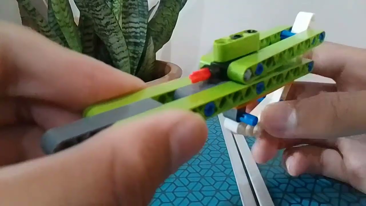 Creating A Simple Lego Technic gun*workings!*