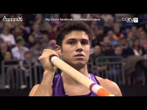 Pole vault men