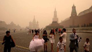 Moscow. Wedding In Smog. 07.08.2010