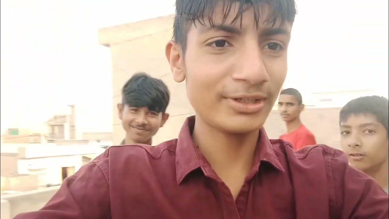 Funny pillow fight pillow fight me Ali ke sabse jyada padi