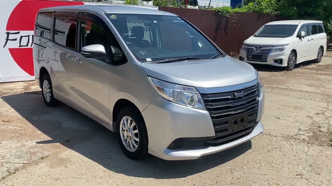 Toyota noah 2017 комплектации
