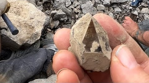 Digging up Multiple Crystals ! Finding Herkimer Diamond Quartz in the rock hiding in different ways