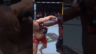 Uros Medic Just Flatlined Geoff Neal 😳