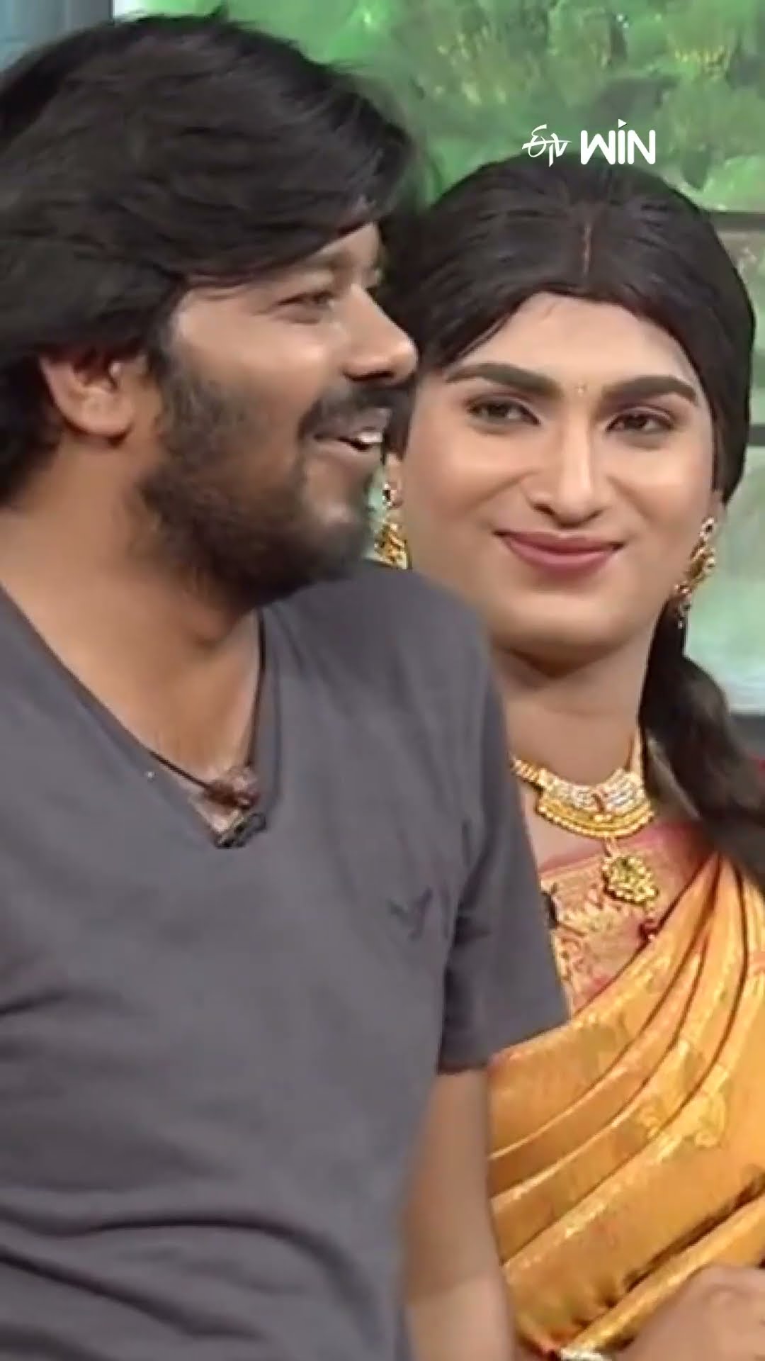 #shorts - దుబాయ్ వెళ్ళడానికి ట్రైన్ ఎక్కిన రాంప్రసాద్..! #jabardasth #sudheer #ramprasad