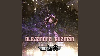 Video thumbnail of "Alejandra Guzmán - Hey Güera (Live At Palacio De Los Deportes, México/2011)"