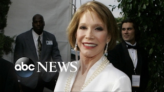 Mary Tyler Moore Dead at 80