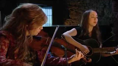 Sarah Jarosz with Alison Krauss - Run Away (Transa...