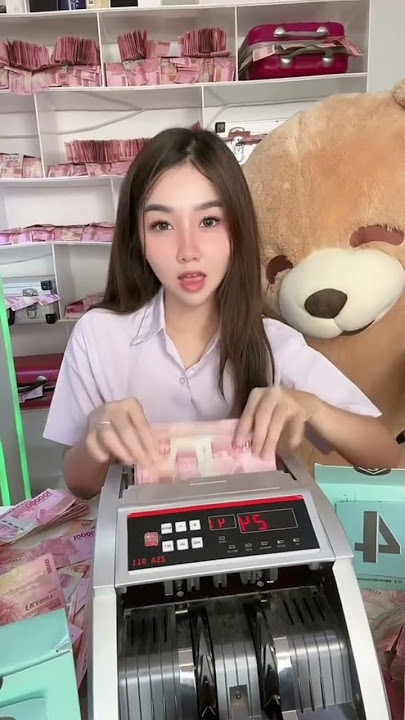 Tebak berapa uang dimesin hitung ini ?!