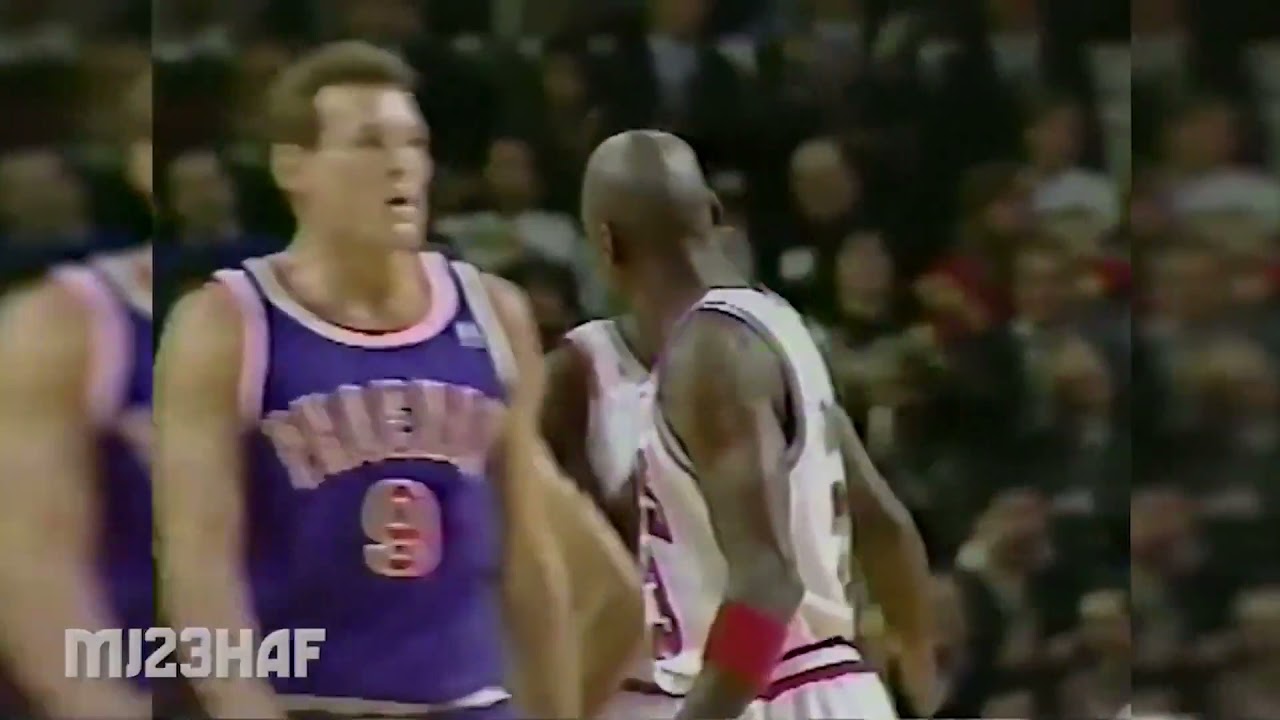 Michael Jordan Fakes Everyone OUT! (1990.12.04) - YouTube