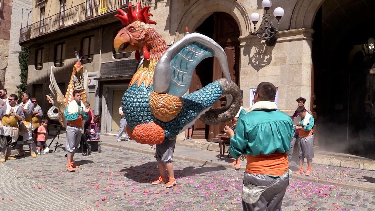 Estrena del Basilisc de Valls - Colla Gegantera 