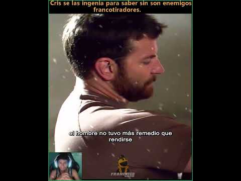 Cris se las ingenia para saber sin son enemigos francotiradores.