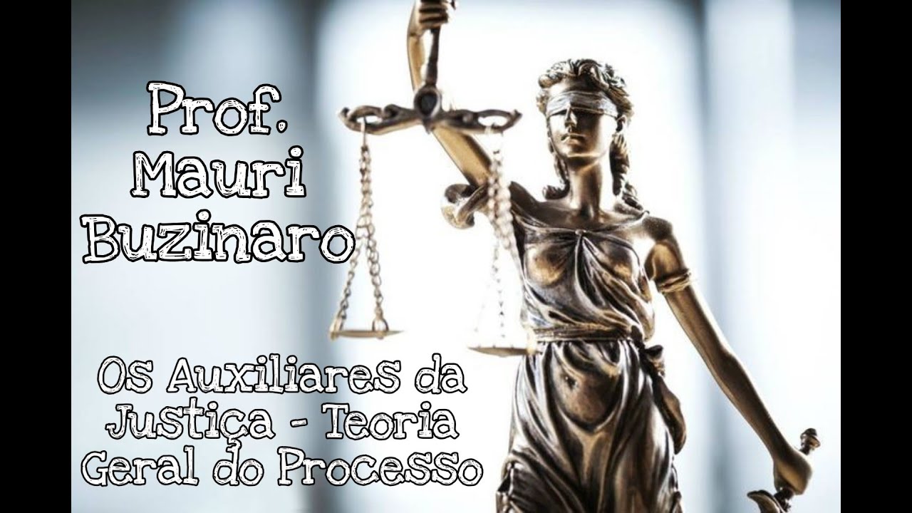 O Juiz E Os Auxiliares Da Justiça De Uma Localidade