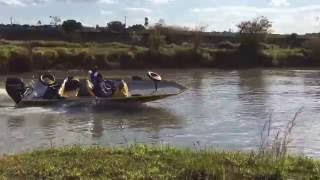 Lancha FLY com motor 60 4 tempos - Calaça Náutica