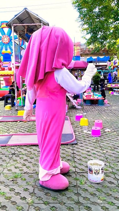 Badut mampang Masha joget tiktok Runtah #shorts #badutlucu #karangsaribinuang