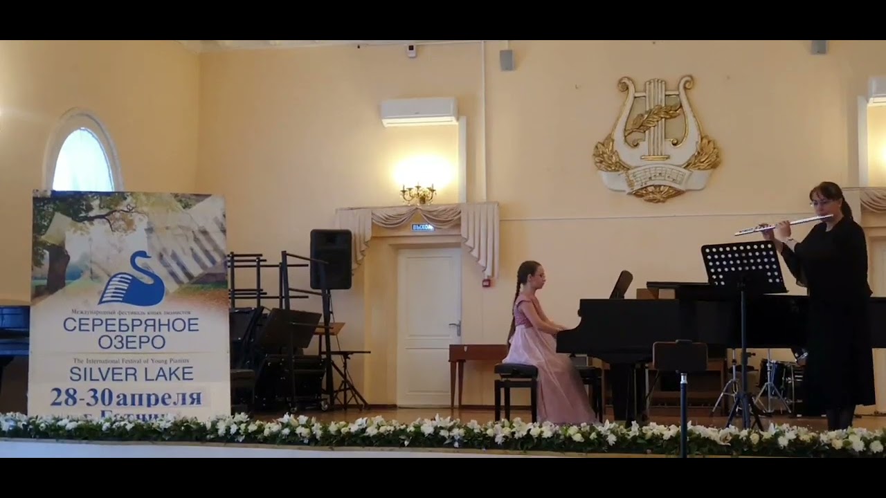 Г. Портнов \"Голубая лагуна\", исп. Вавричина Анастасия, Харыбина И. С ...