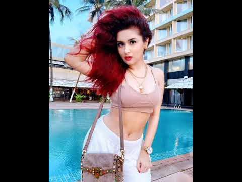 480px x 360px - Avneet Kaur Sets Internet on Fire With Nude Bralette And White Trousers -  YouTube