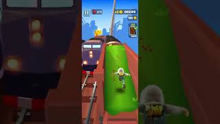 Watch me play play Subway Surfers