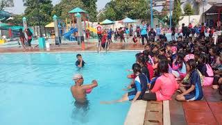 Download Lagu Kegiatan Tes Renang SDN Ciparigi Kelas 3 di Kolam Renang Villa Bogor Indah MP3