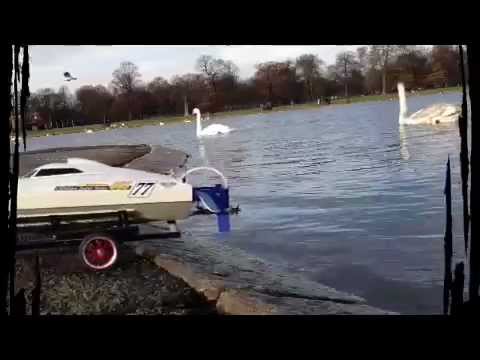 Rc boat launch movie - YouTube