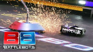 EXPLOSIVE MATCH IS A PROPER TUG OF WAR! | Gigabyte vs Minotaur | BattleBots screenshot 4