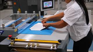 Máquina Gráfica CASE MAKER MCF-450 para encadernações e acabamento em capa dura.