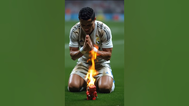 O pobre Ronaldo foi ridicularizado pelo Messi  por não ter um bom robô #ronaldo #messi #futebol