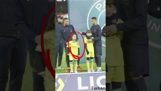 Mbappe Nin Sahadaki Kızla Eğlenceli Anları 