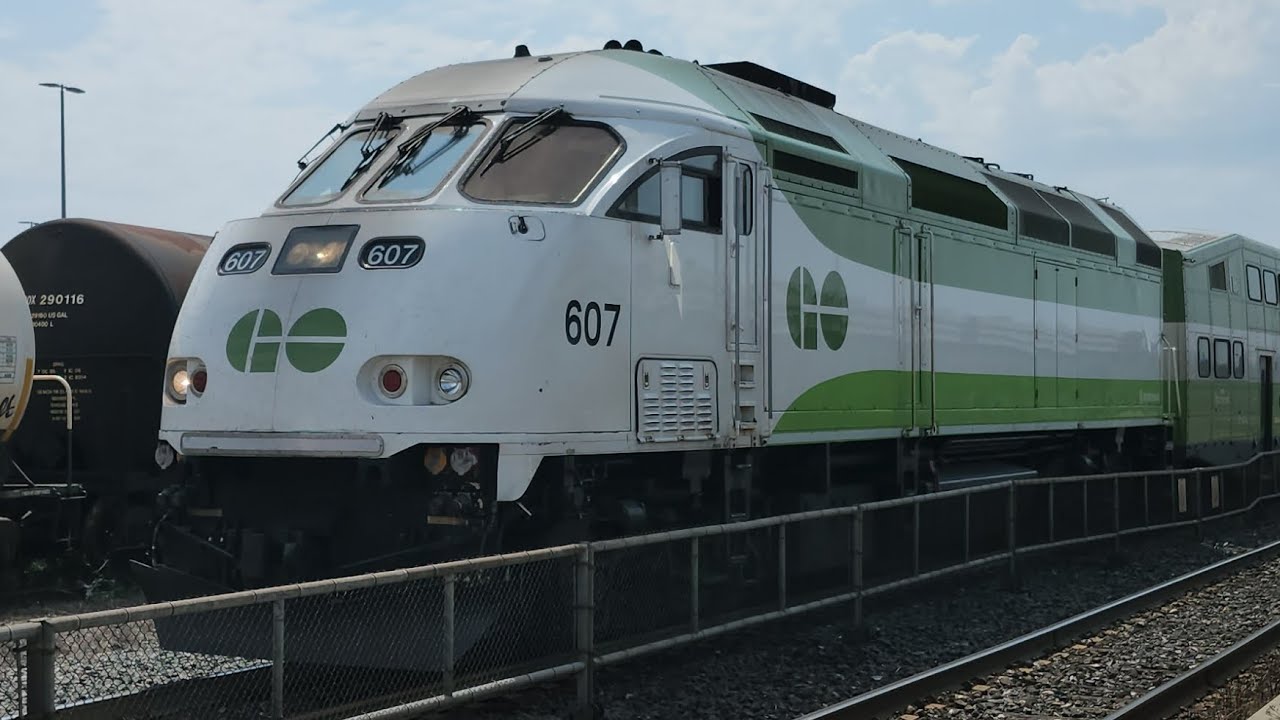 (Nice Driver) GO 1020 - 607 With 352 Departing Bronte - YouTube